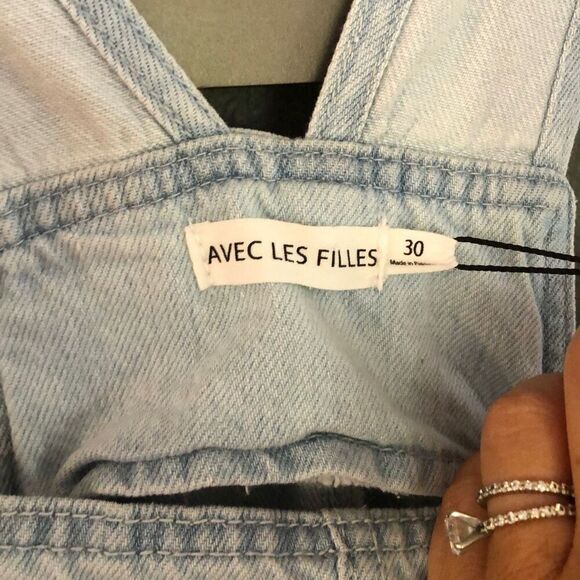NWT Avec Les filles  Light wash overalls, denim size 30 - Picture 3 of 6